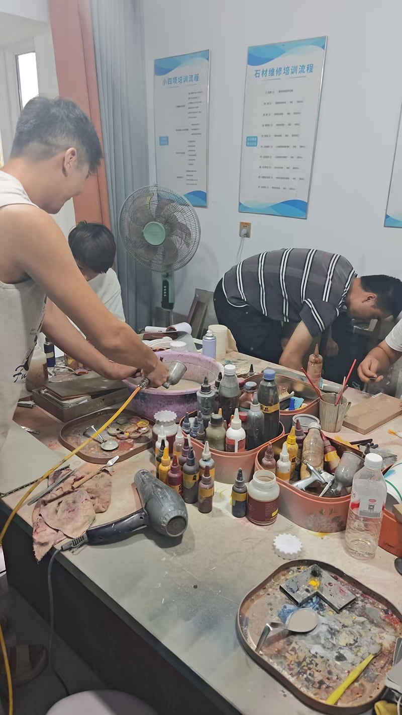 别乱补漆!鸡翅木修复最忌讳破坏天然纹理,很多人踩坑(图1) 别乱补漆!鸡翅木修复最忌讳破坏天然纹理,很多人踩坑(图1)