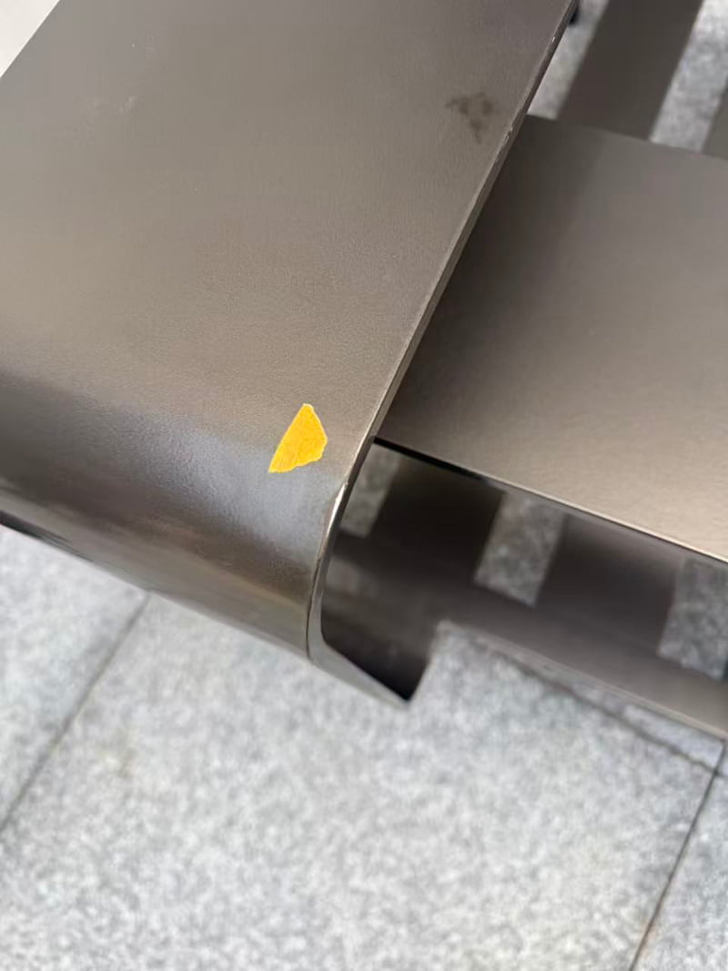 户外铝合金岩板茶几磕碰掉漆修复案例(图3)